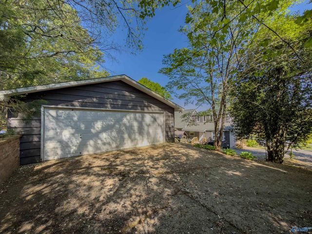 5601 Spring Creek Drive, Guntersville, AL 35976