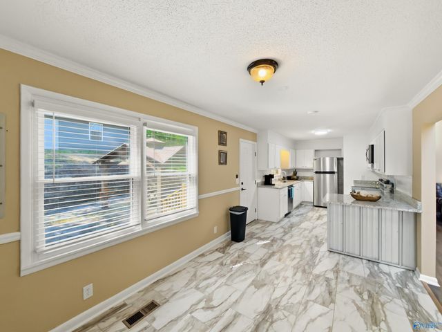 5601 Spring Creek Drive, Guntersville, AL 35976