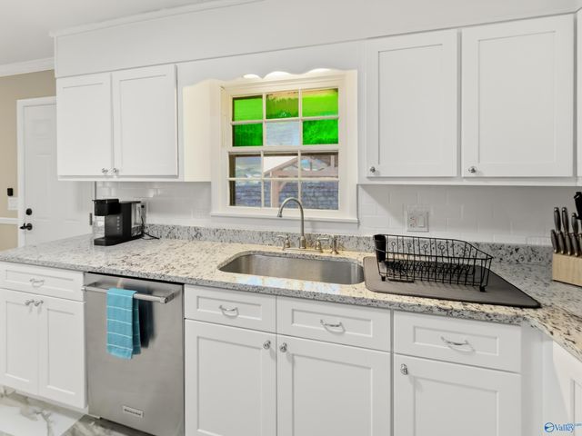 5601 Spring Creek Drive, Guntersville, AL 35976