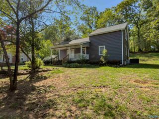 5601 Spring Creek Drive, Guntersville, AL 35976