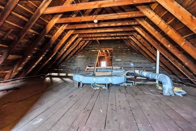 21 School Street, Hillsborough, NH 03244