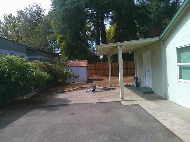 133 Clinton Ave, Roseville, CA 95678