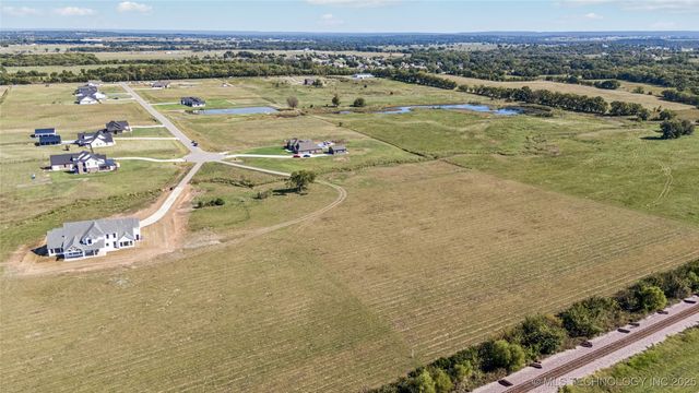 5406 W 184th Street S, Mounds, OK 74047