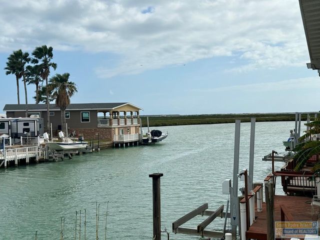 680 E Clam Circle, Port Isabel, TX 78578