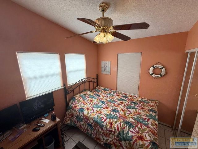 680 E Clam Circle, Port Isabel, TX 78578