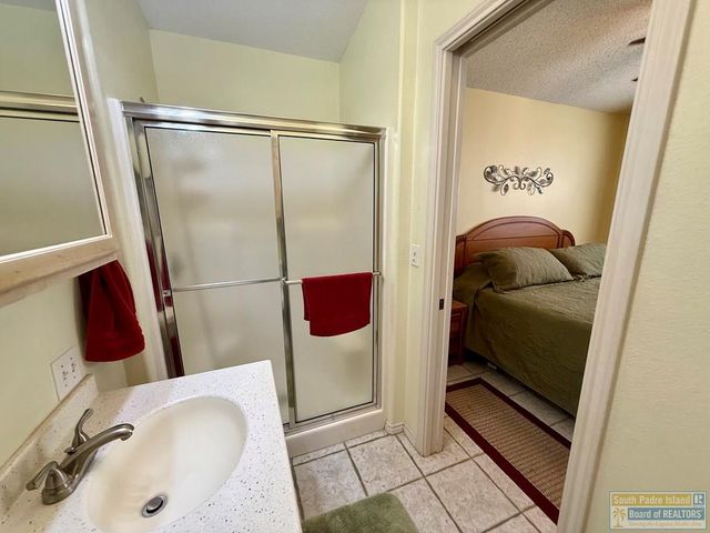 680 E Clam Circle, Port Isabel, TX 78578