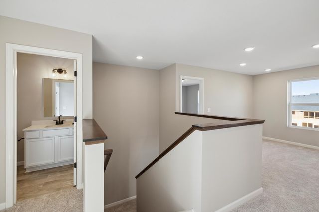 10374 Hadley Avenue S, Cottage Grove, MN 55016