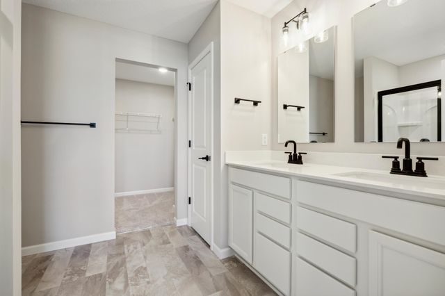 10374 Hadley Avenue S, Cottage Grove, MN 55016