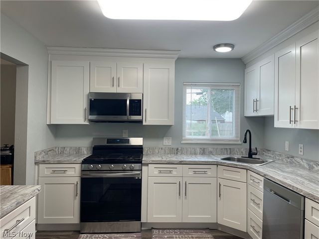 696 Walnut Drive, Euclid, OH 44132