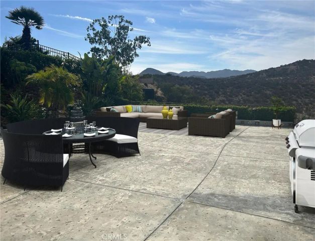 2109 Hillsbury Road, Westlake Village, CA 91361