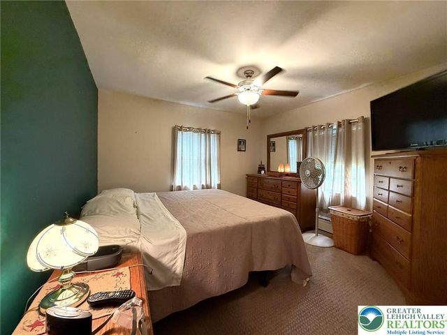 619 Penn Drive, West Penn Twp, PA 18252