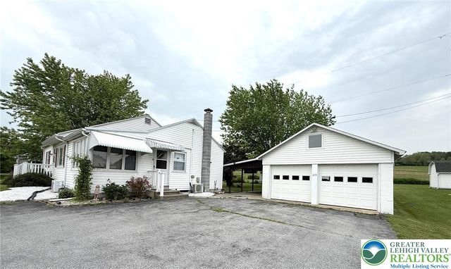 619 Penn Drive, West Penn Twp, PA 18252