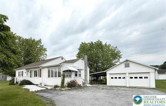 619 Penn Drive, West Penn Twp, PA 18252