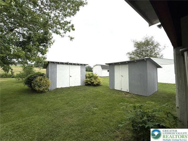 619 Penn Drive, West Penn Twp, PA 18252