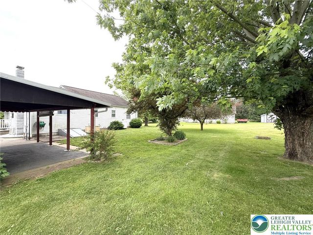 619 Penn Drive, West Penn Twp, PA 18252