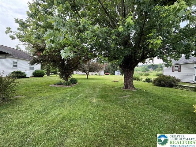 619 Penn Drive, West Penn Twp, PA 18252