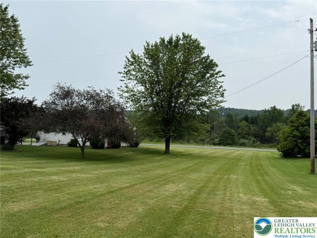 619 Penn Drive, West Penn Twp, PA 18252