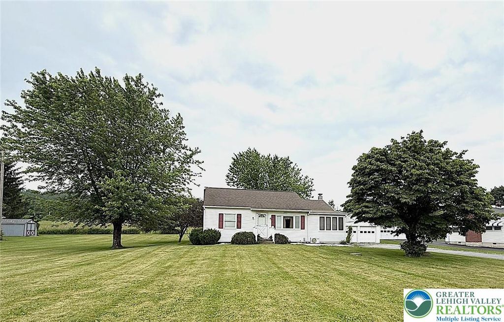 619 Penn Drive, West Penn Twp, PA 18252