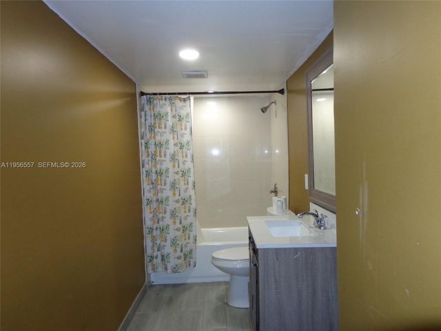 4172 Inverrary Dr 110, Lauderhill, FL 33319