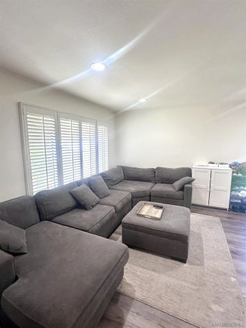 25861 Via Pera 17, Mission Viejo, CA 92691