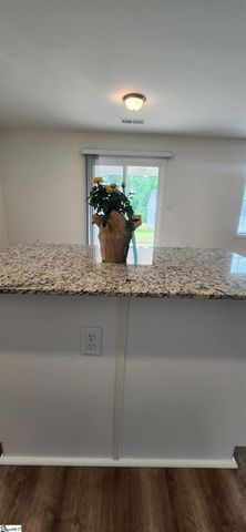 5035 Sunnycreek Drive, Boiling Springs, SC 29316