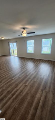 5035 Sunnycreek Drive, Boiling Springs, SC 29316