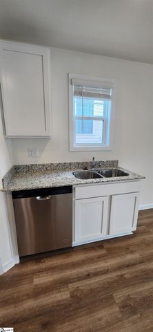 5035 Sunnycreek Drive, Boiling Springs, SC 29316