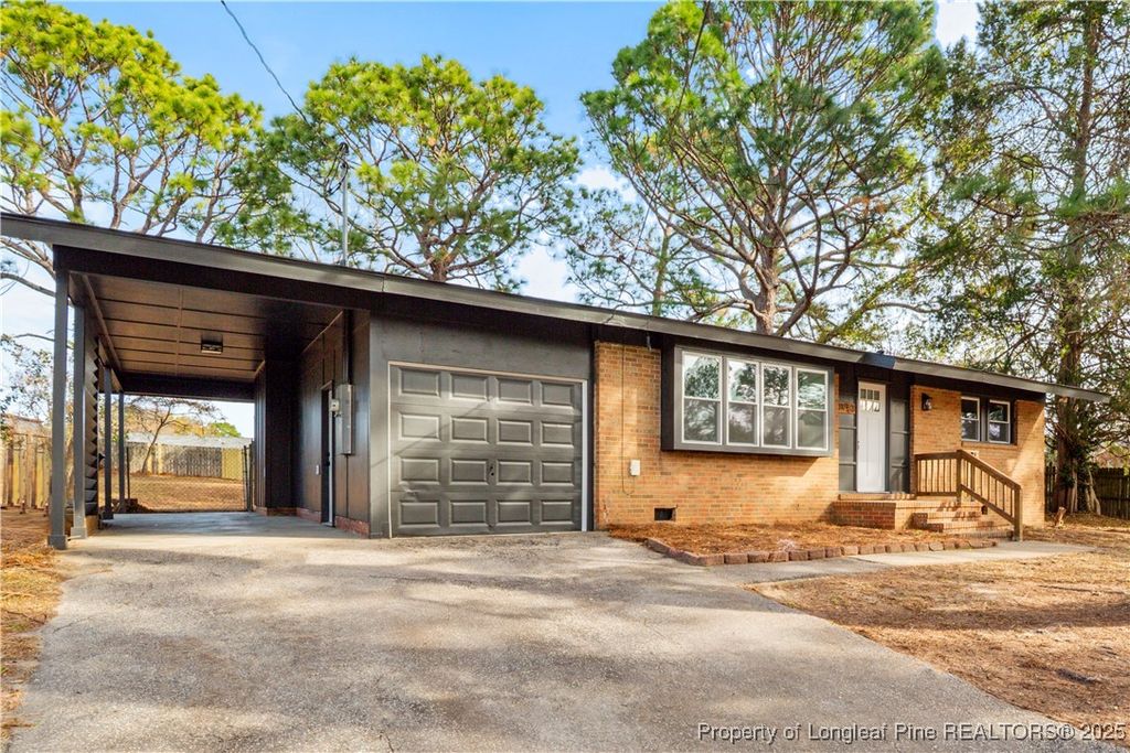 1953 Glenwick Drive, Fayetteville, NC 28304