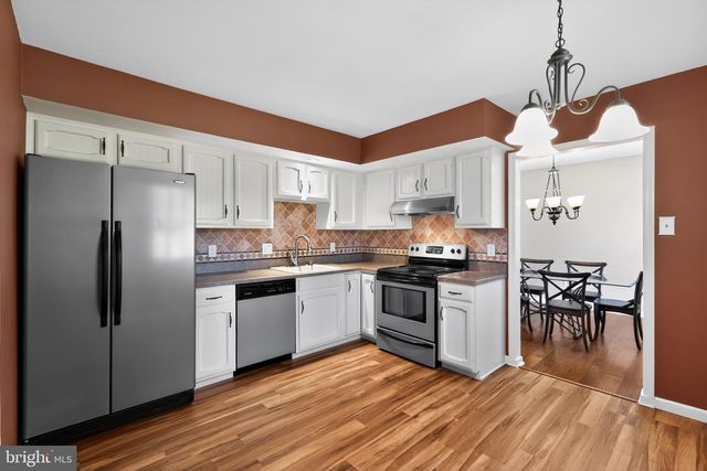 1212 WEDGEWOOD DR, Warminster, PA 18974