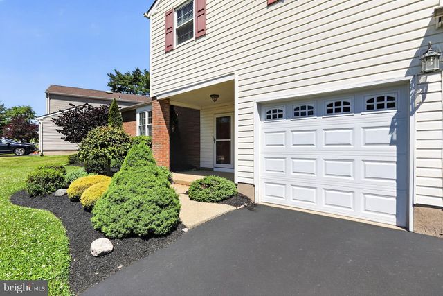 1212 WEDGEWOOD DR, Warminster, PA 18974