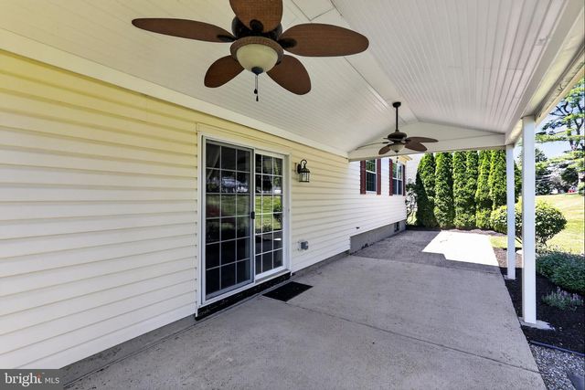 1212 WEDGEWOOD DR, Warminster, PA 18974