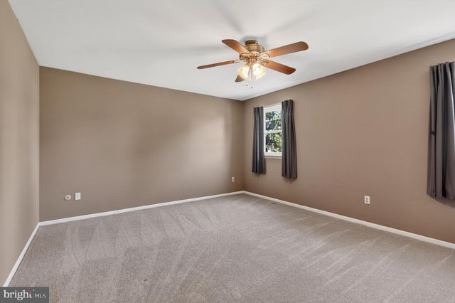 1212 WEDGEWOOD DR, Warminster, PA 18974
