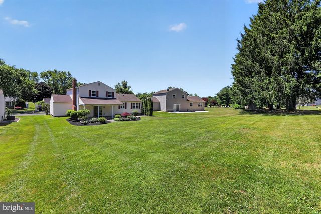 1212 WEDGEWOOD DR, Warminster, PA 18974