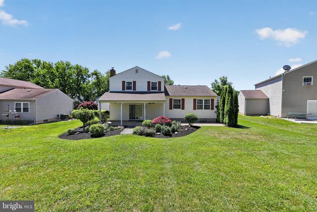 1212 WEDGEWOOD DR, Warminster, PA 18974