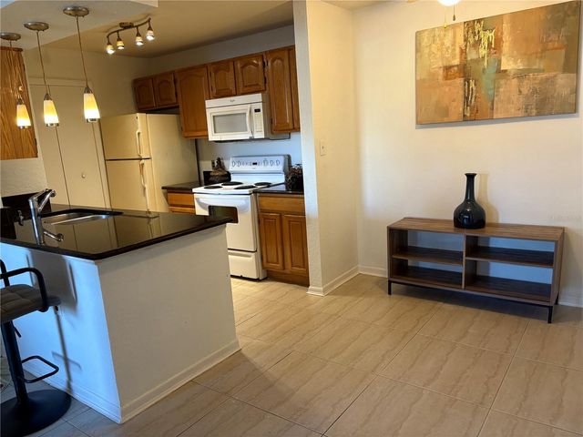 5601 ROSEBRIAR WAY S106, Orlando, FL 32822