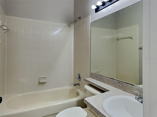 165 KINGS POND AVENUE, Winter Haven, FL 33880