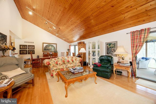 14 BUTTONWOOD DR, Chadds Ford, PA 19317