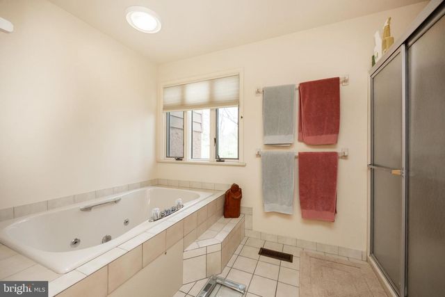 14 BUTTONWOOD DR, Chadds Ford, PA 19317