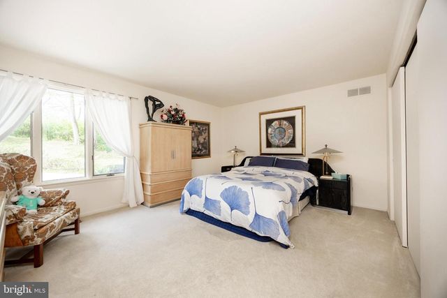 14 BUTTONWOOD DR, Chadds Ford, PA 19317