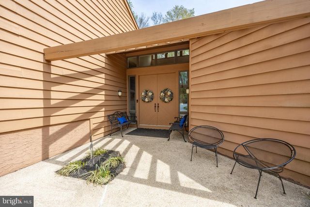 14 BUTTONWOOD DR, Chadds Ford, PA 19317