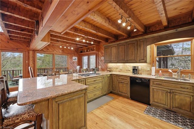 1721 Meadow Road, Ferguson, NC 28624