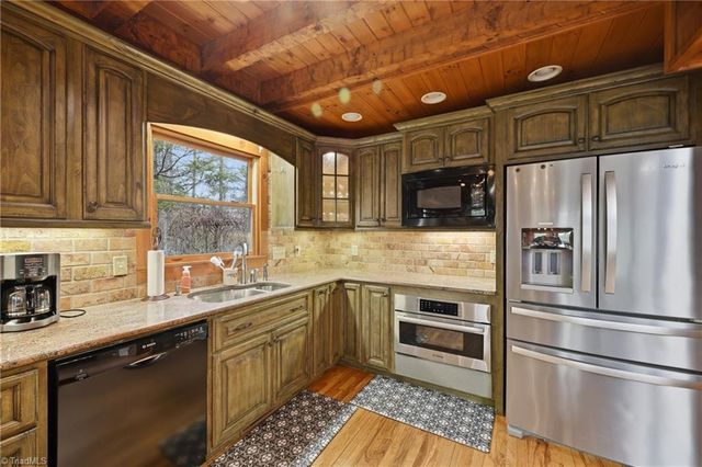 1721 Meadow Road, Ferguson, NC 28624