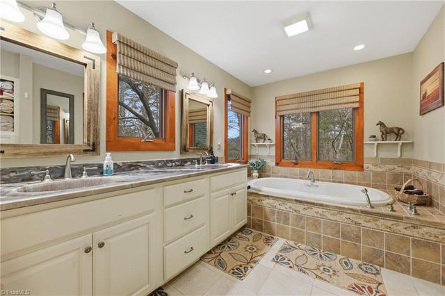 1721 Meadow Road, Ferguson, NC 28624