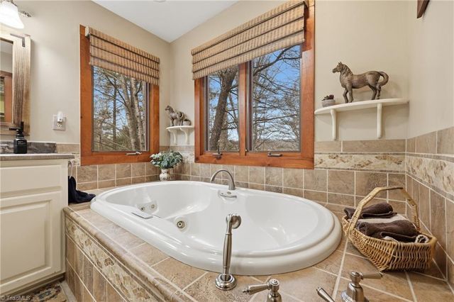 1721 Meadow Road, Ferguson, NC 28624