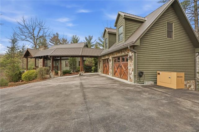 1721 Meadow Road, Ferguson, NC 28624