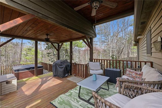 1721 Meadow Road, Ferguson, NC 28624