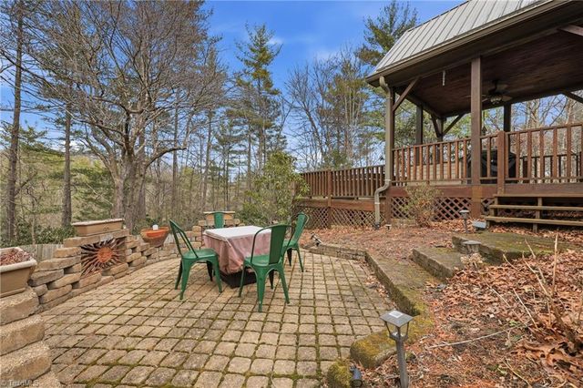 1721 Meadow Road, Ferguson, NC 28624