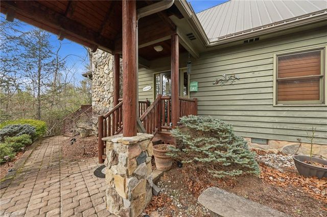 1721 Meadow Road, Ferguson, NC 28624