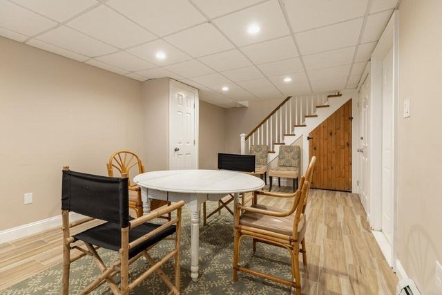 10 Railroad Ave 1, Rockport, MA 01966