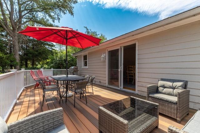 10 Railroad Ave 1, Rockport, MA 01966